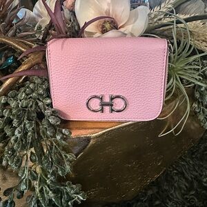 💝💝💝Last Chance💝💝💝Salvatore Ferragamo Bubble gum Pink Leather Wallet